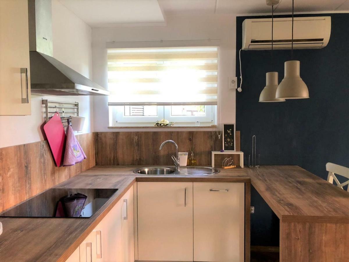 マリ・ロシニュApartman Gloriaアパートメント エクステリア 写真